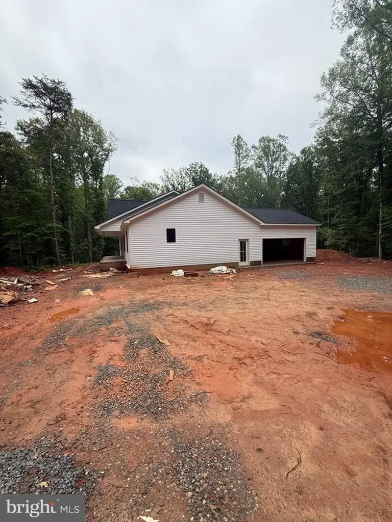 2804 Waldrop Church Road Louisa VA 23093