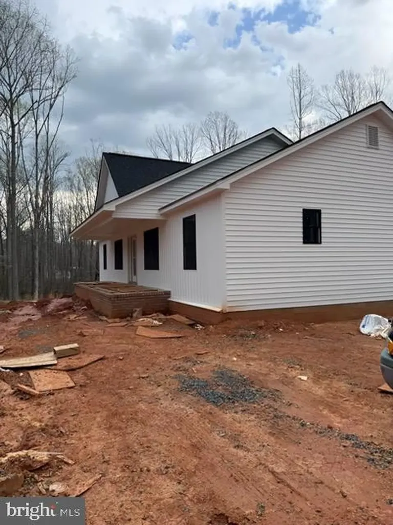 2804 Waldrop Church Road Louisa VA 23093
