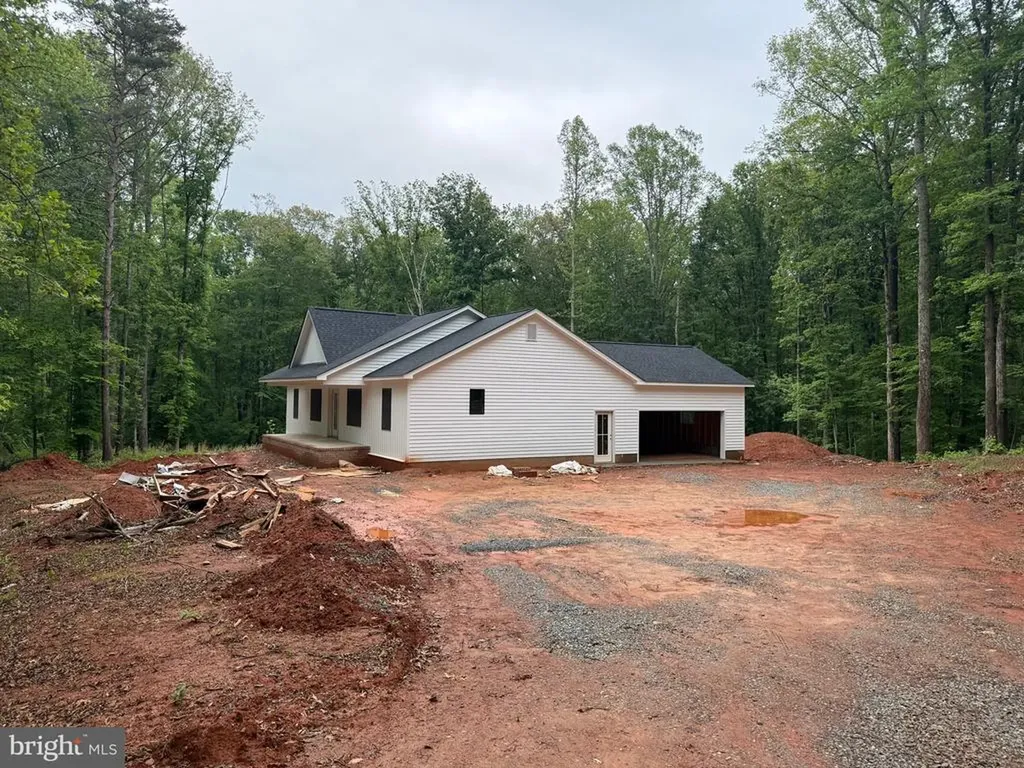 2804 Waldrop Church Road Louisa VA 23093