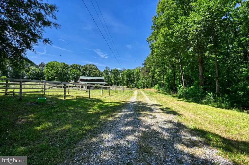 321 Willow Oak Lane Bumpass VA 23024