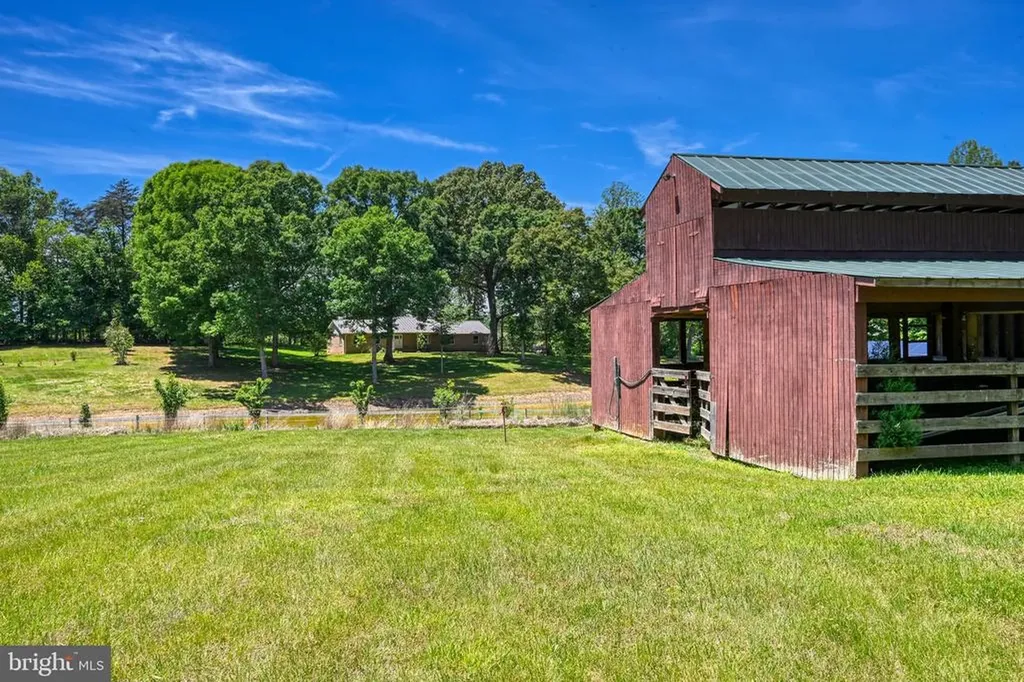 321 Willow Oak Lane Bumpass VA 23024