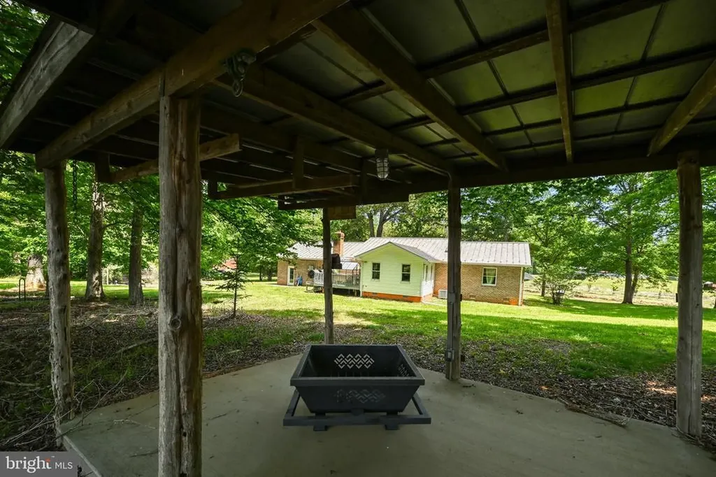 321 Willow Oak Lane Bumpass VA 23024