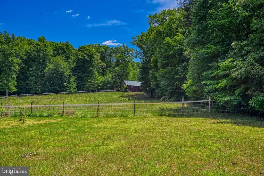 321 Willow Oak Lane Bumpass VA 23024