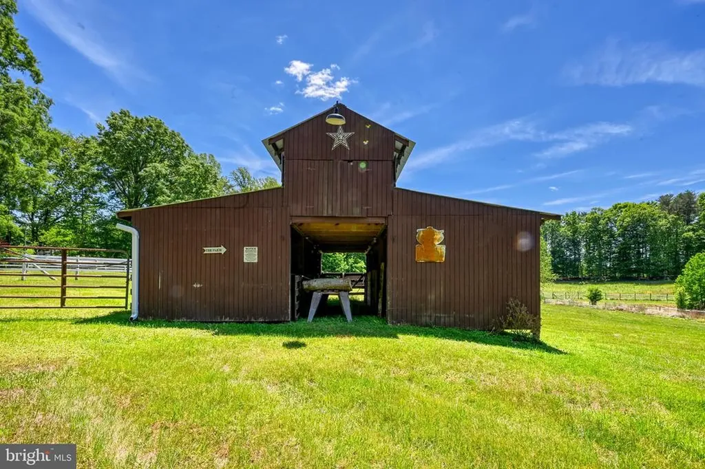 321 Willow Oak Lane Bumpass VA 23024