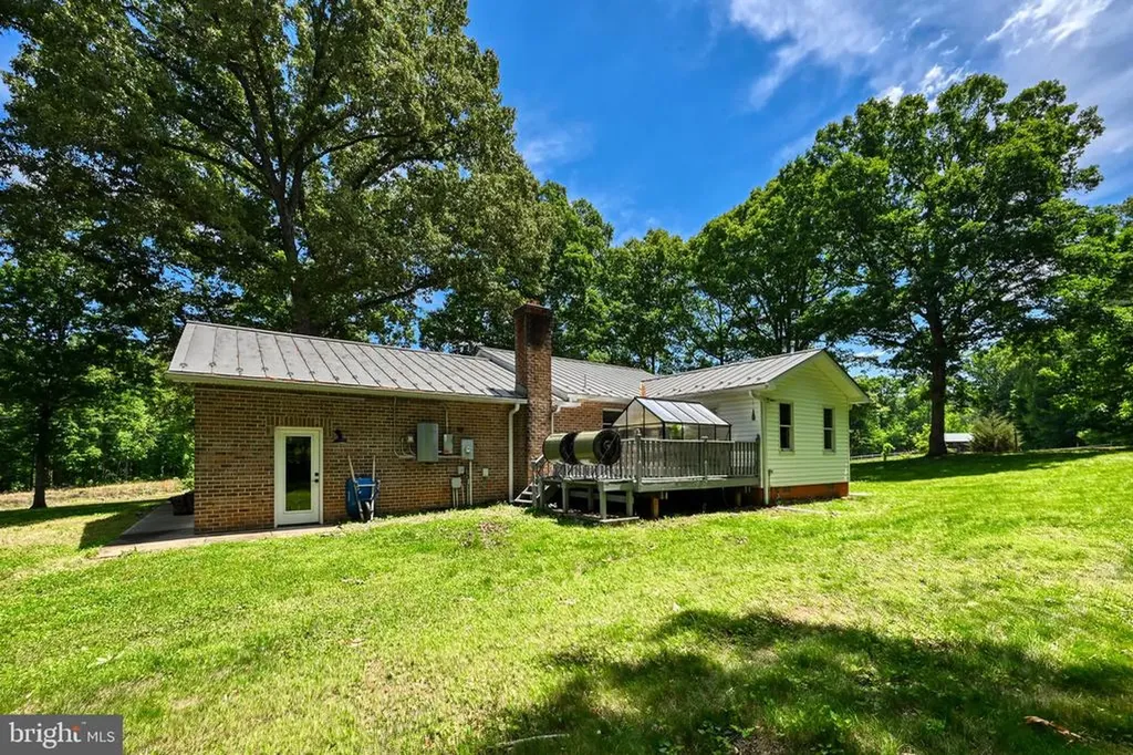321 Willow Oak Lane Bumpass VA 23024