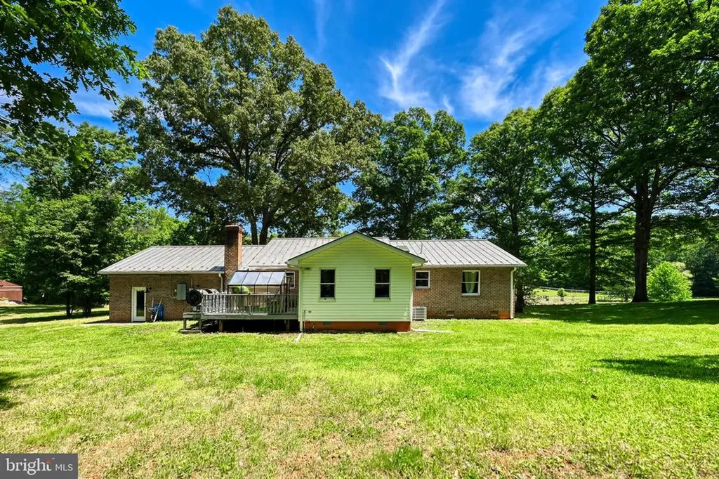 321 Willow Oak Lane Bumpass VA 23024