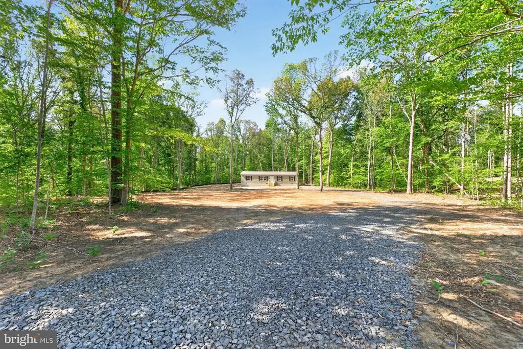 302 Raccoon Lane Louisa VA 23093