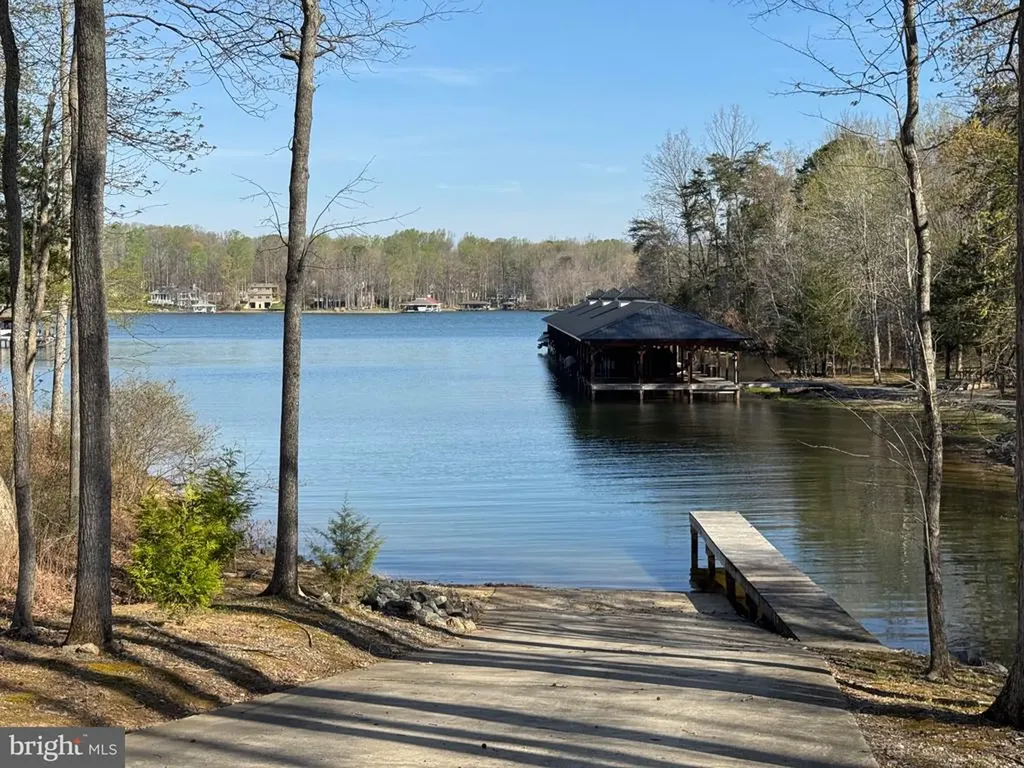 57 Lighthouse Drive Bumpass VA 23024