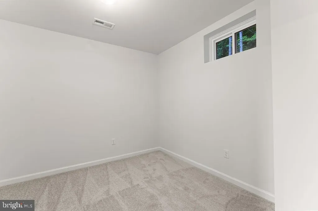629 Vawter Corner Road Louisa VA 23093