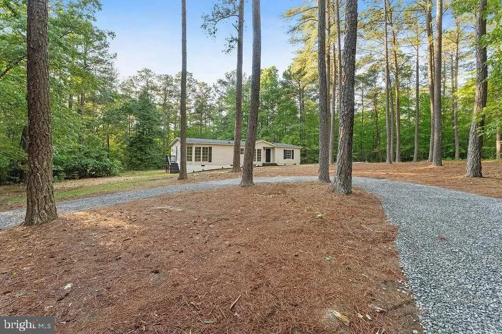 1109 Eastham Road Bumpass VA 23024