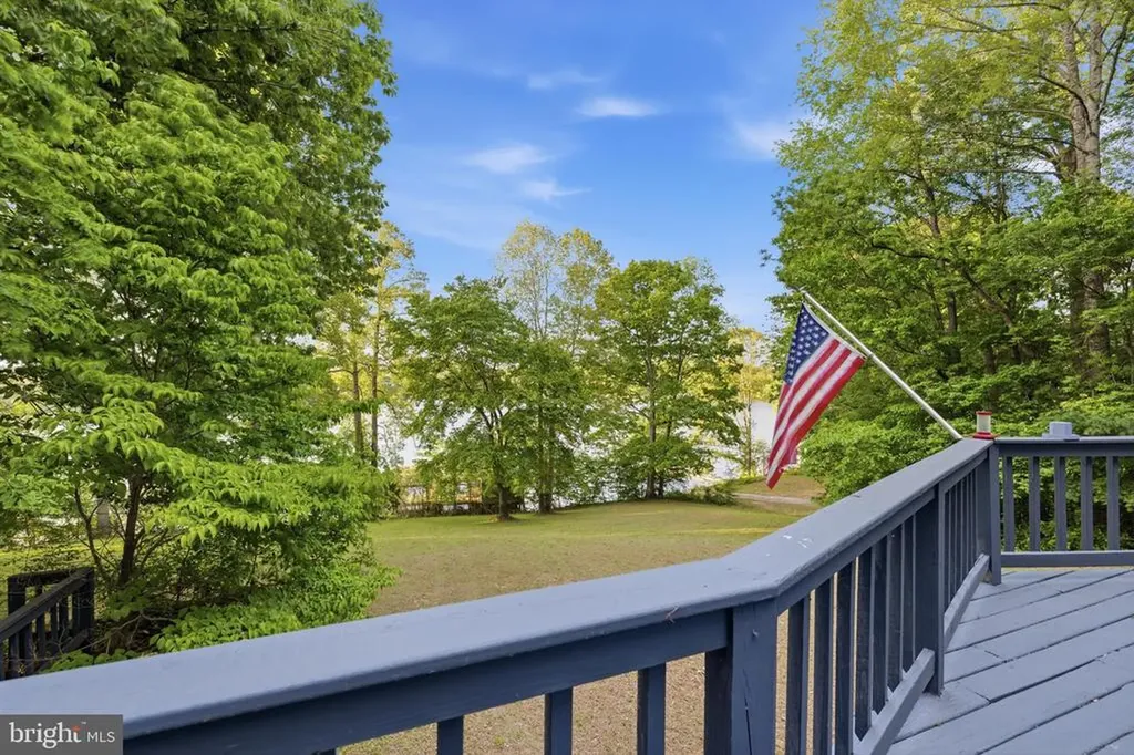 303 Pine Drive Louisa VA 23093