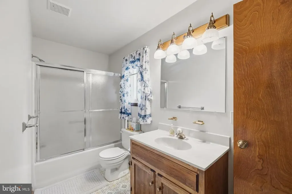303 Pine Drive Louisa VA 23093