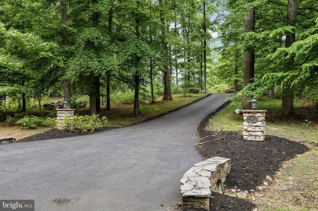 126 Village Drive Bumpass VA 23024
