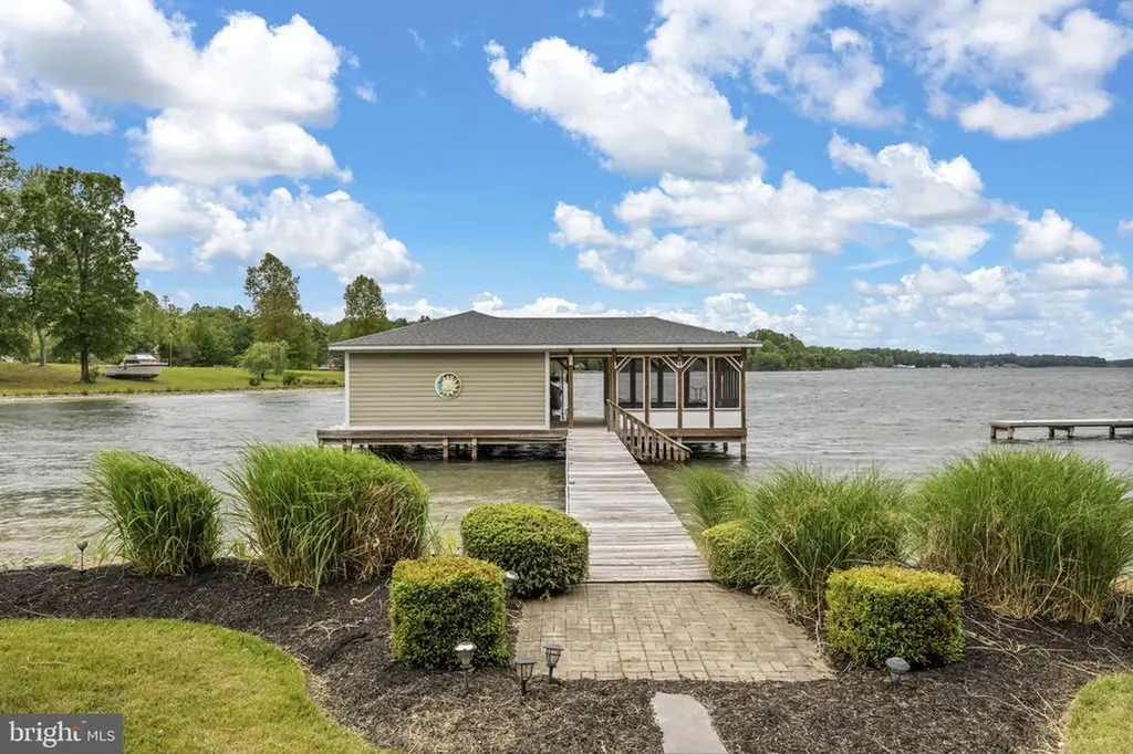126 Village Drive Bumpass VA 23024