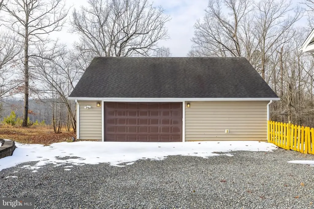 2481 Yanceyville Road Louisa VA 23093