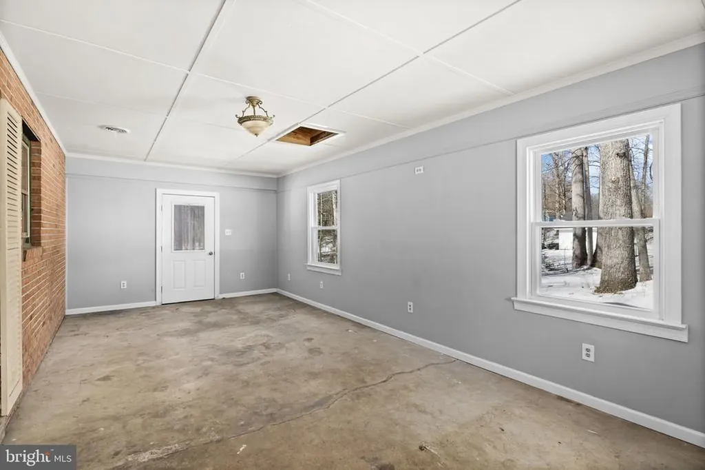 727 Chalklevel Road Louisa VA 23093