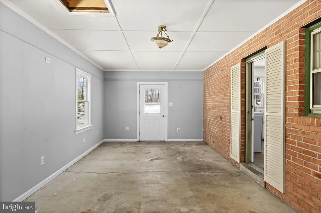 727 Chalklevel Road Louisa VA 23093