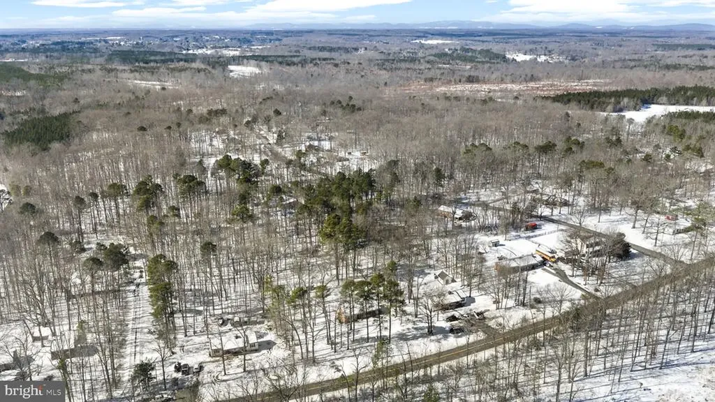 727 Chalklevel Road Louisa VA 23093