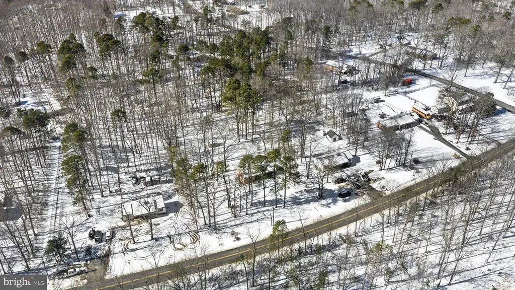 727 Chalklevel Road Louisa VA 23093