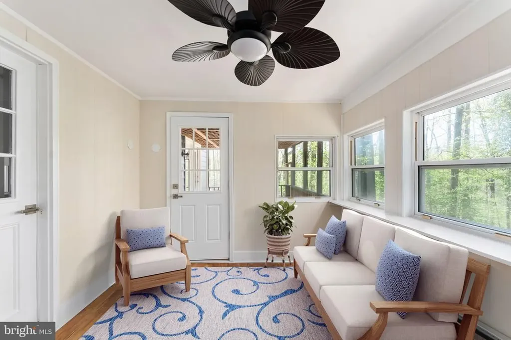 2367 Lakeshore Drive N Louisa VA 23093