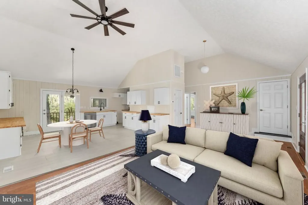 2367 Lakeshore Drive N Louisa VA 23093