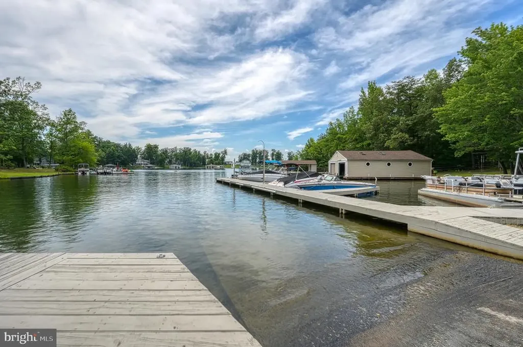 199 Hickory Lane Bumpass VA 23024