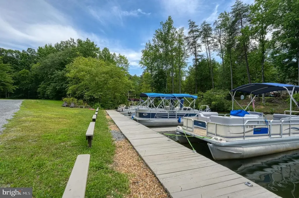 199 Hickory Lane Bumpass VA 23024