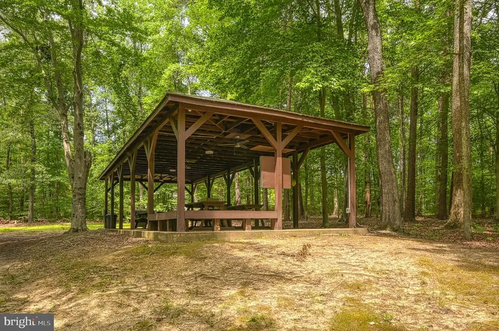 199 Hickory Lane Bumpass VA 23024