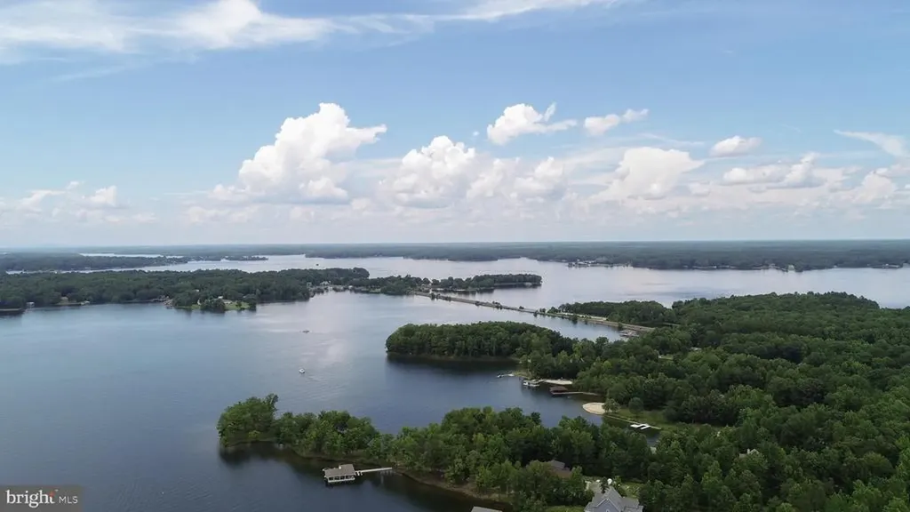 199 Hickory Lane Bumpass VA 23024