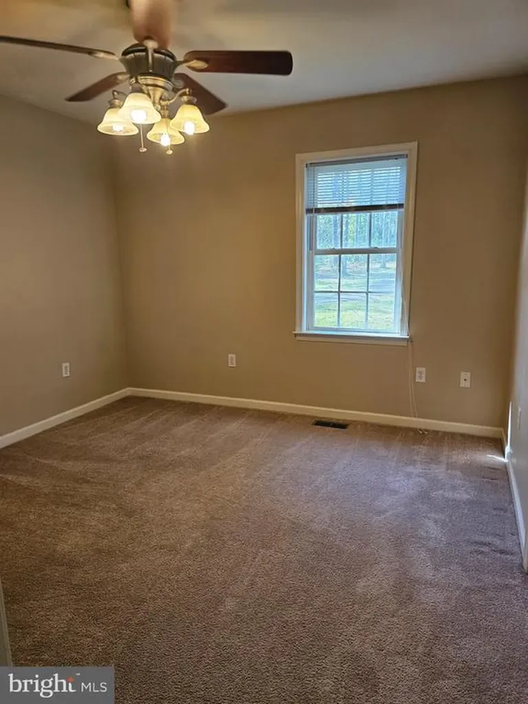 1276 Peach Grove Road Louisa VA 23093