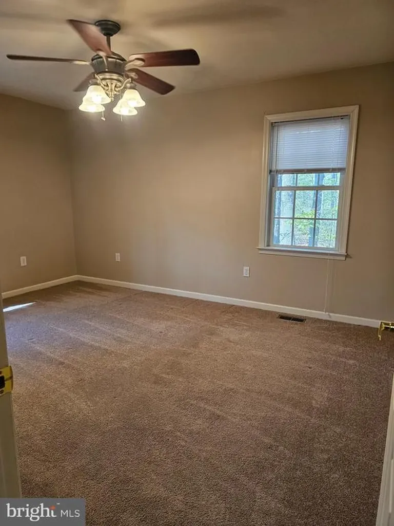 1276 Peach Grove Road Louisa VA 23093