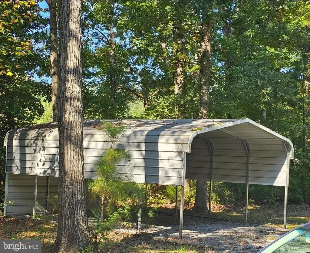 1276 Peach Grove Road Louisa VA 23093