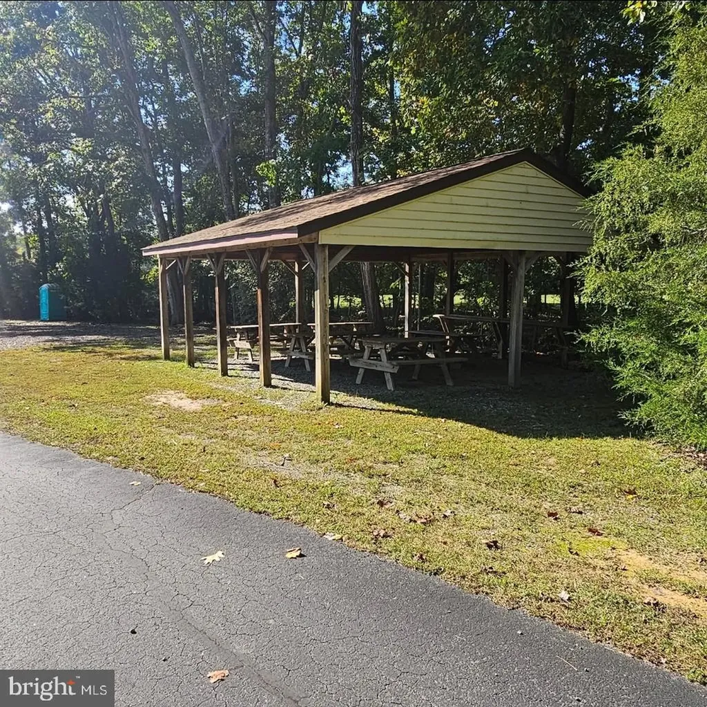 1276 Peach Grove Road Louisa VA 23093