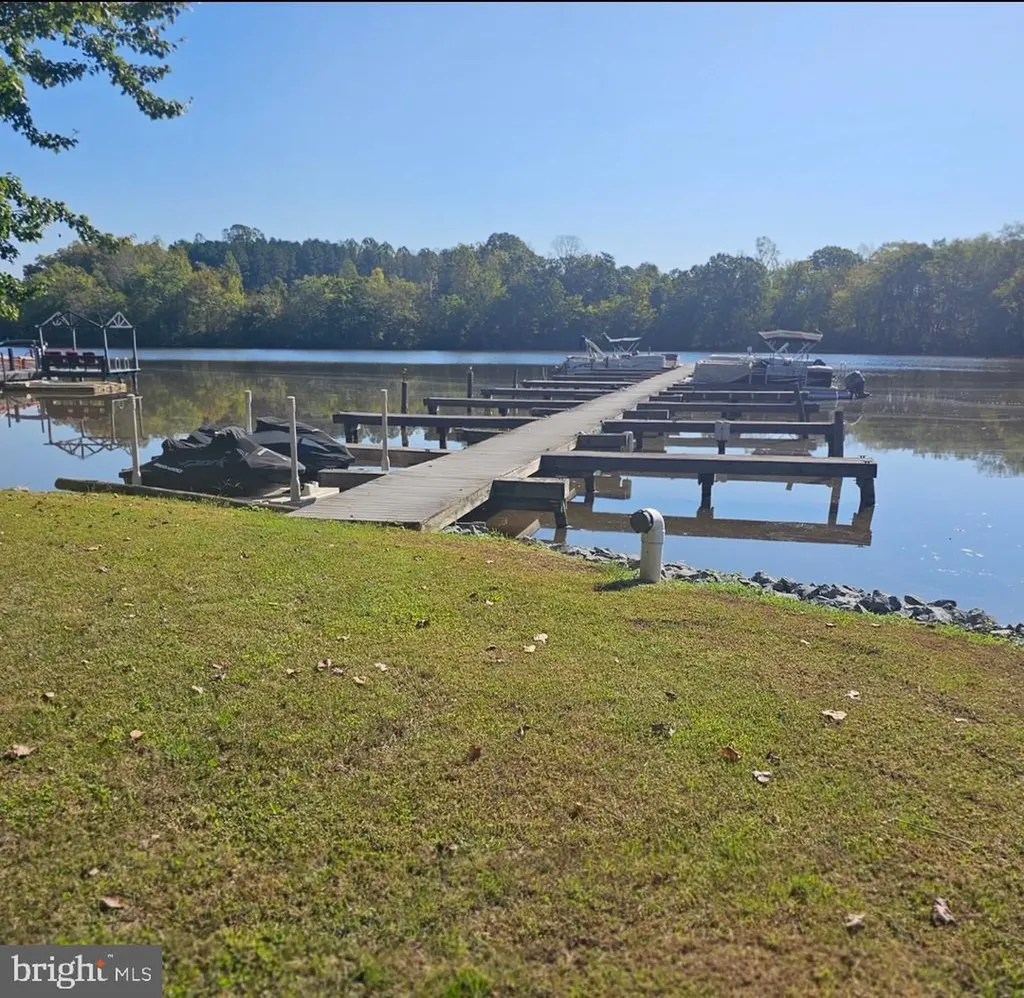 1276 Peach Grove Road Louisa VA 23093
