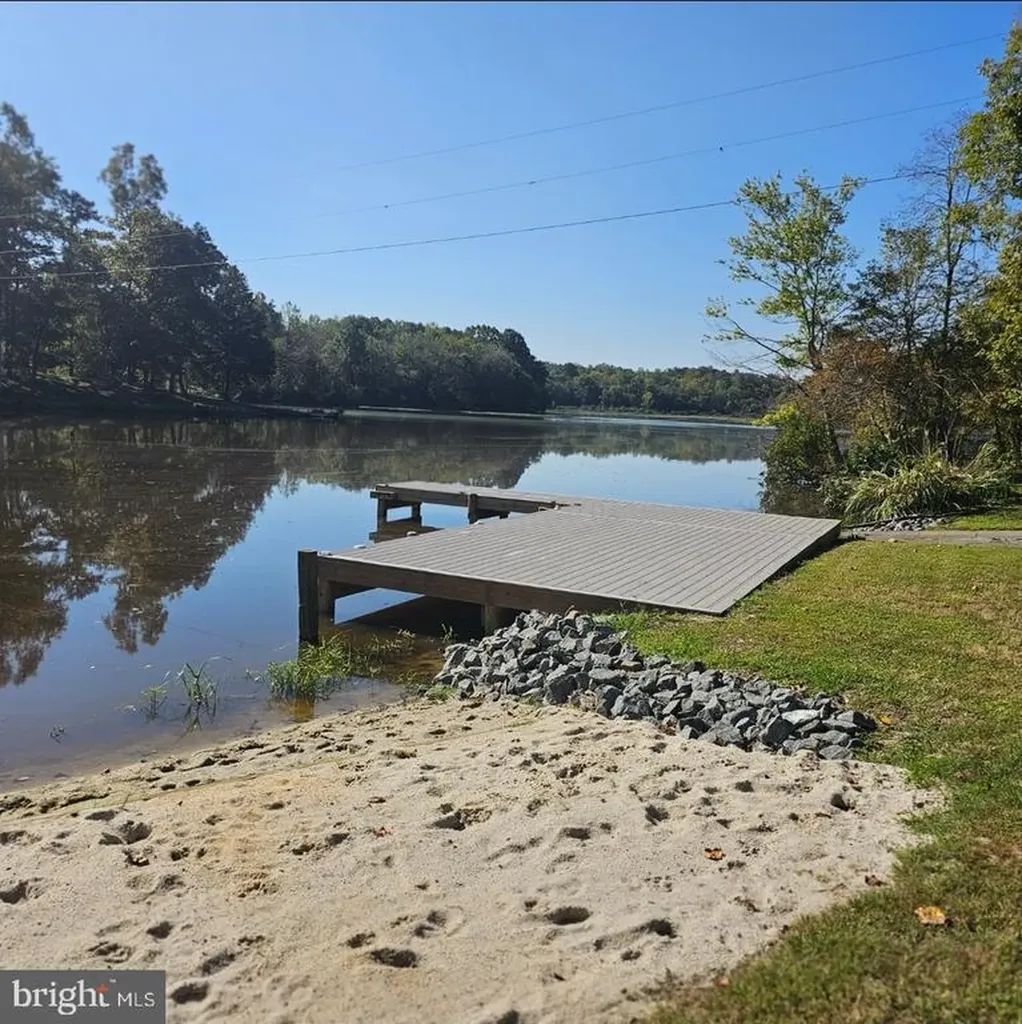 1276 Peach Grove Road Louisa VA 23093