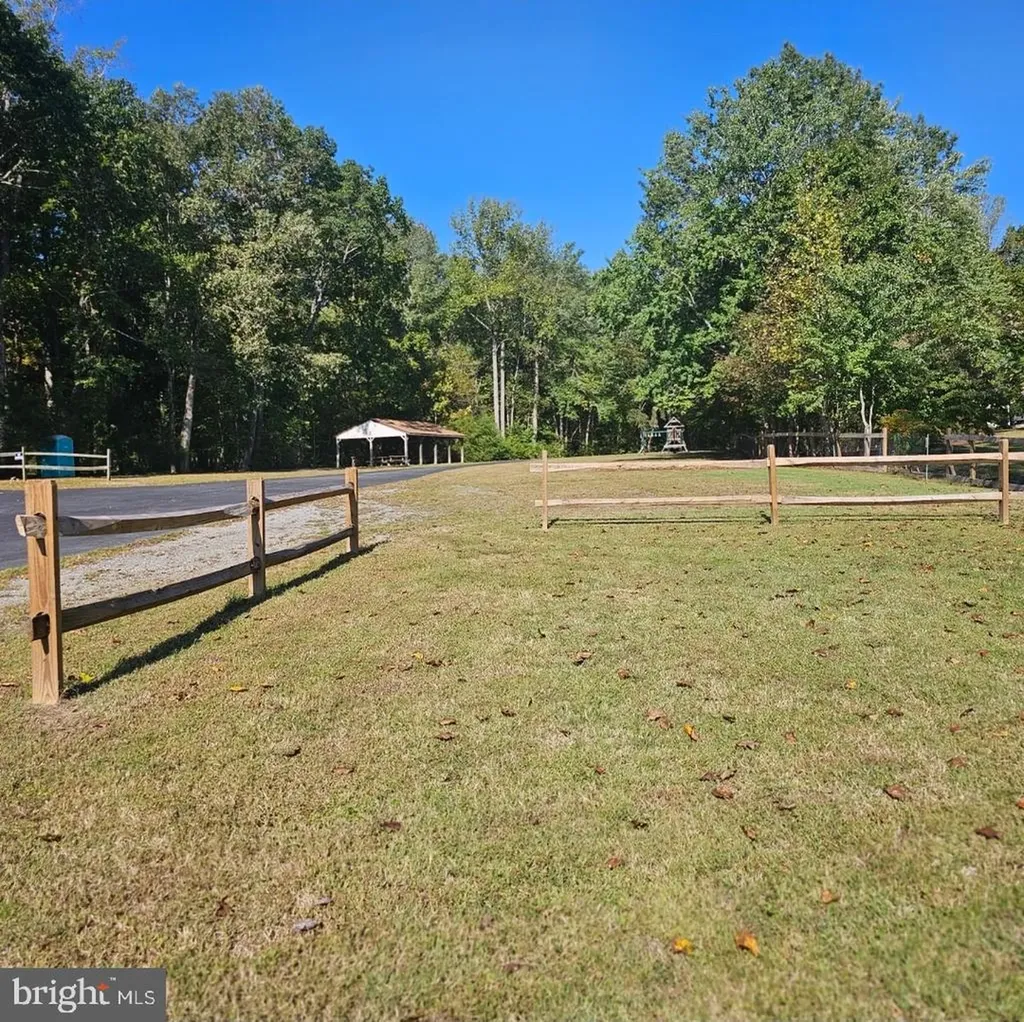 1276 Peach Grove Road Louisa VA 23093