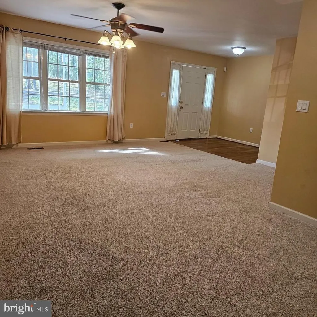1276 Peach Grove Road Louisa VA 23093