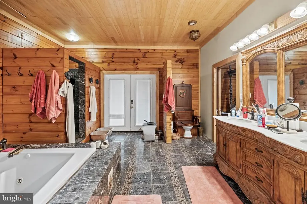 362 Dell Perkins Road Louisa VA 23093