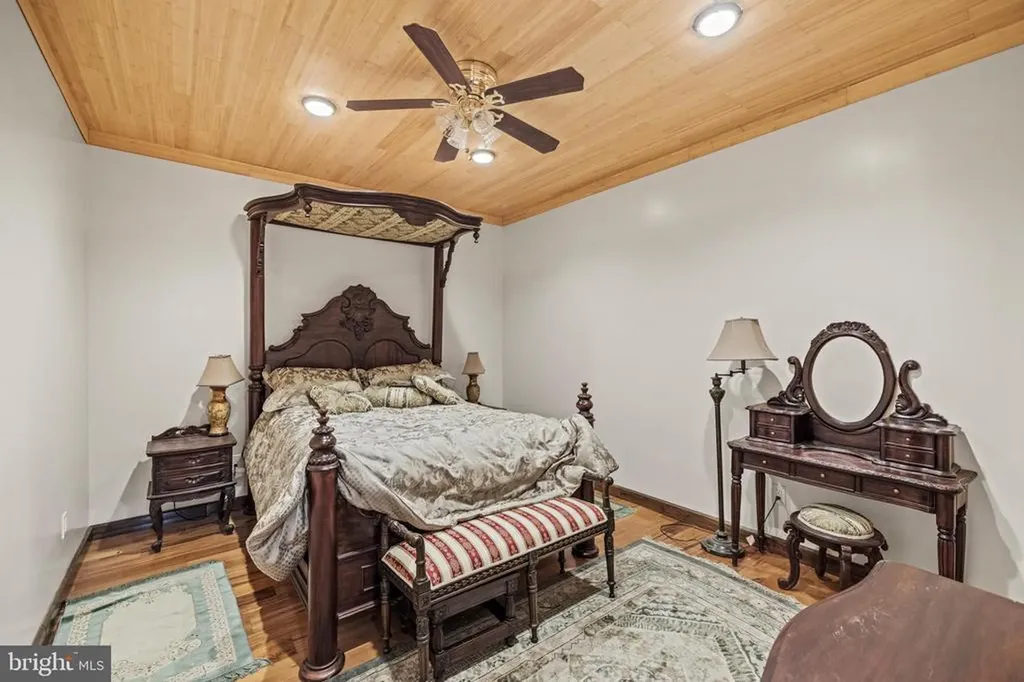 362 Dell Perkins Road Louisa VA 23093