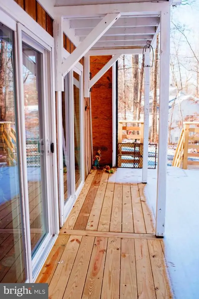 1659 Lakeshore Drive S Louisa VA 23093