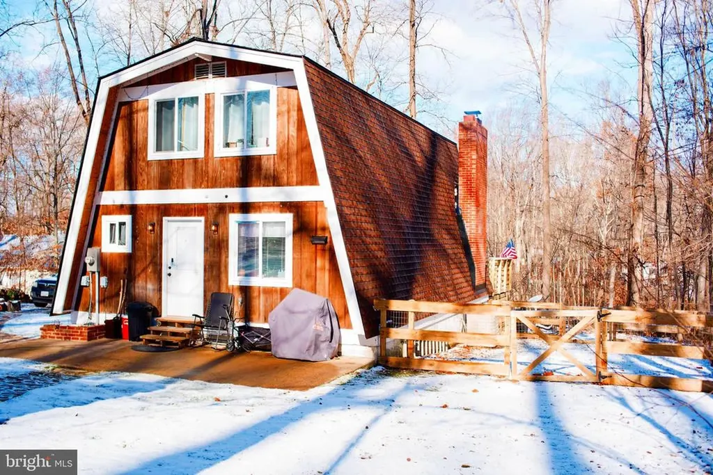 1659 Lakeshore Drive S Louisa VA 23093