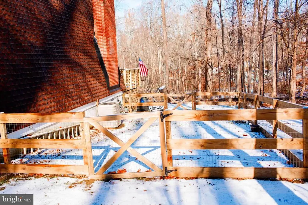 1659 Lakeshore Drive S Louisa VA 23093