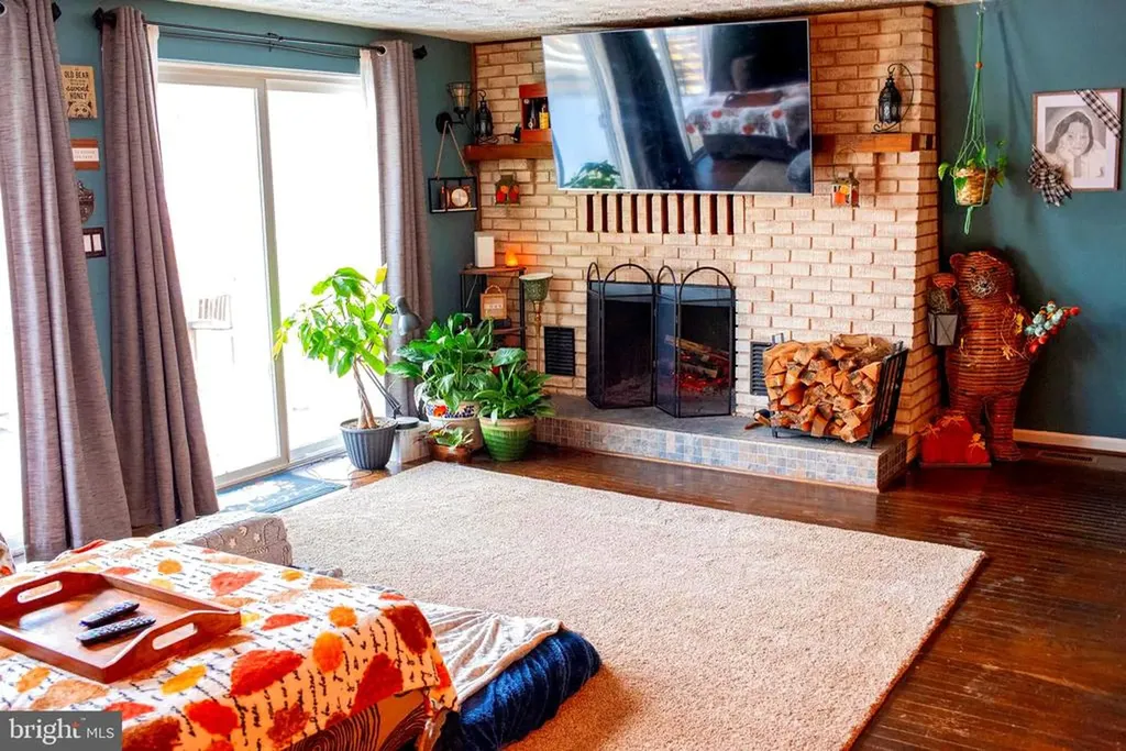 1659 Lakeshore Drive S Louisa VA 23093