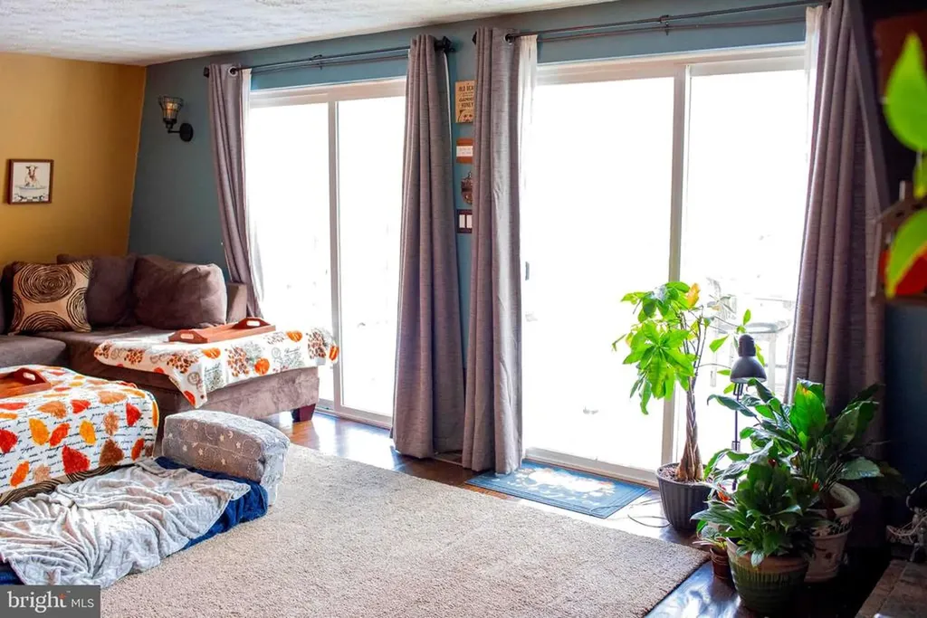 1659 Lakeshore Drive S Louisa VA 23093