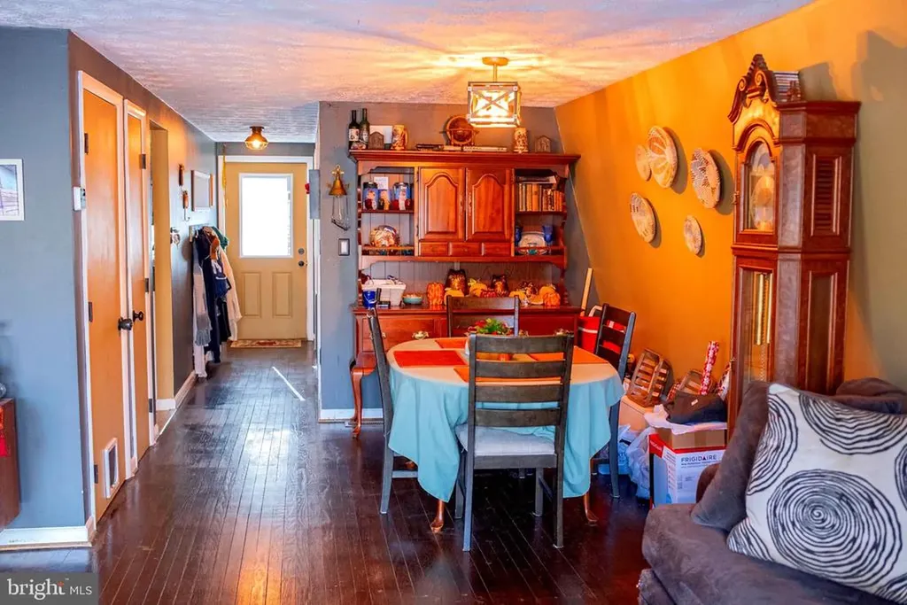 1659 Lakeshore Drive S Louisa VA 23093