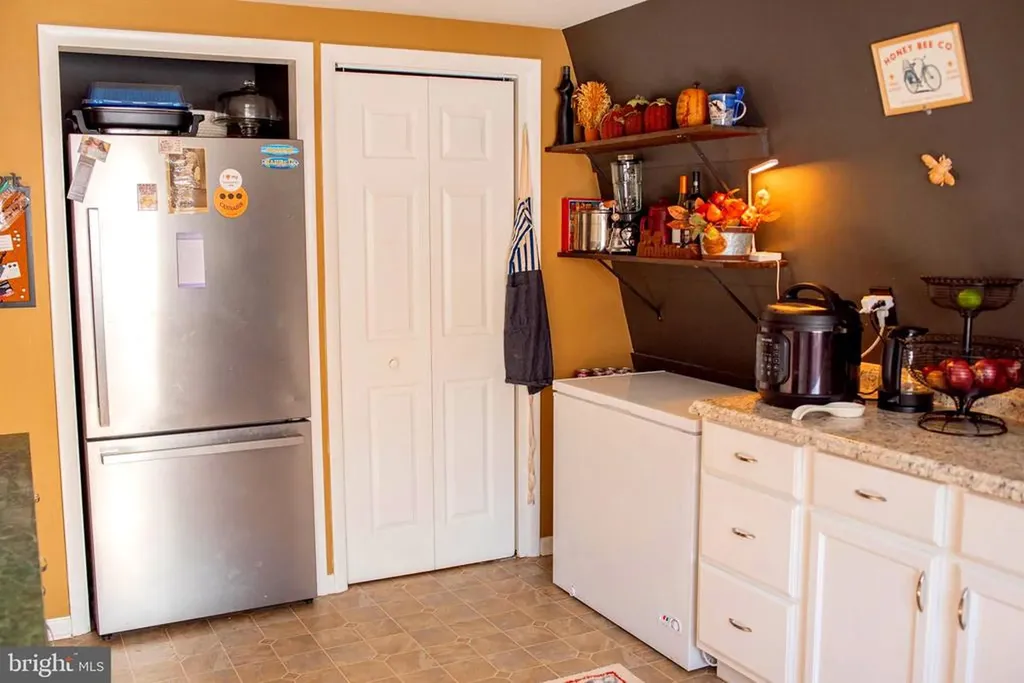 1659 Lakeshore Drive S Louisa VA 23093