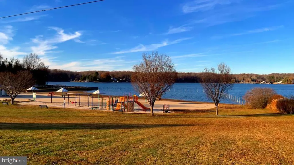 1659 Lakeshore Drive S Louisa VA 23093