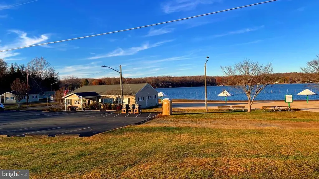 1659 Lakeshore Drive S Louisa VA 23093