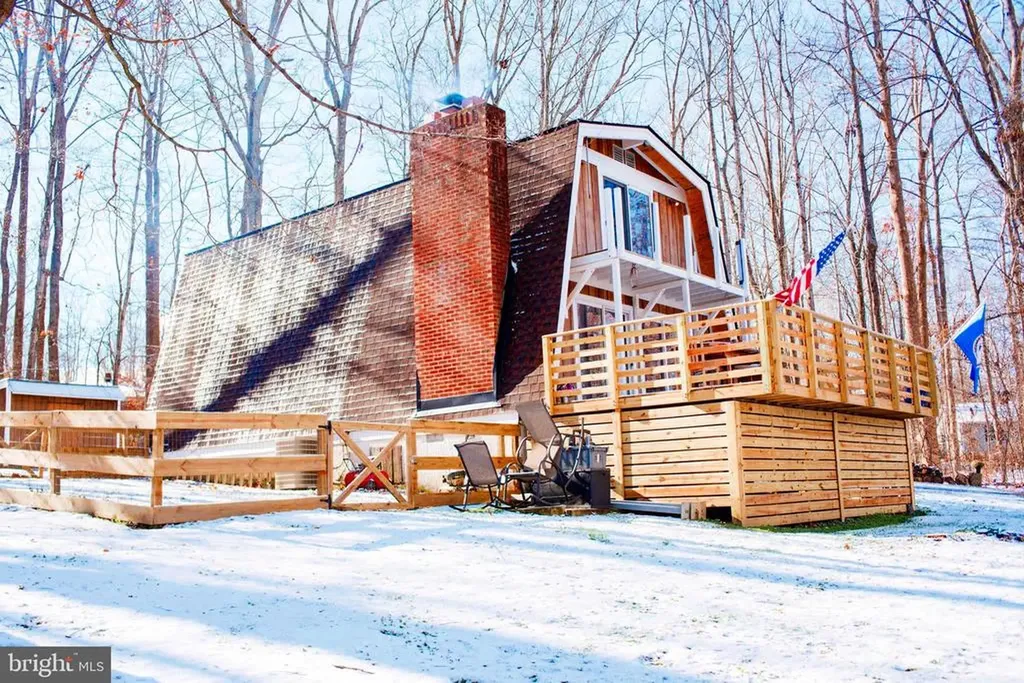 1659 Lakeshore Drive S Louisa VA 23093