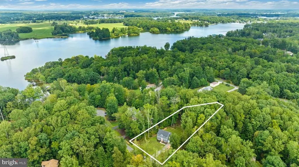 296 Robbie Road Bumpass VA 23024